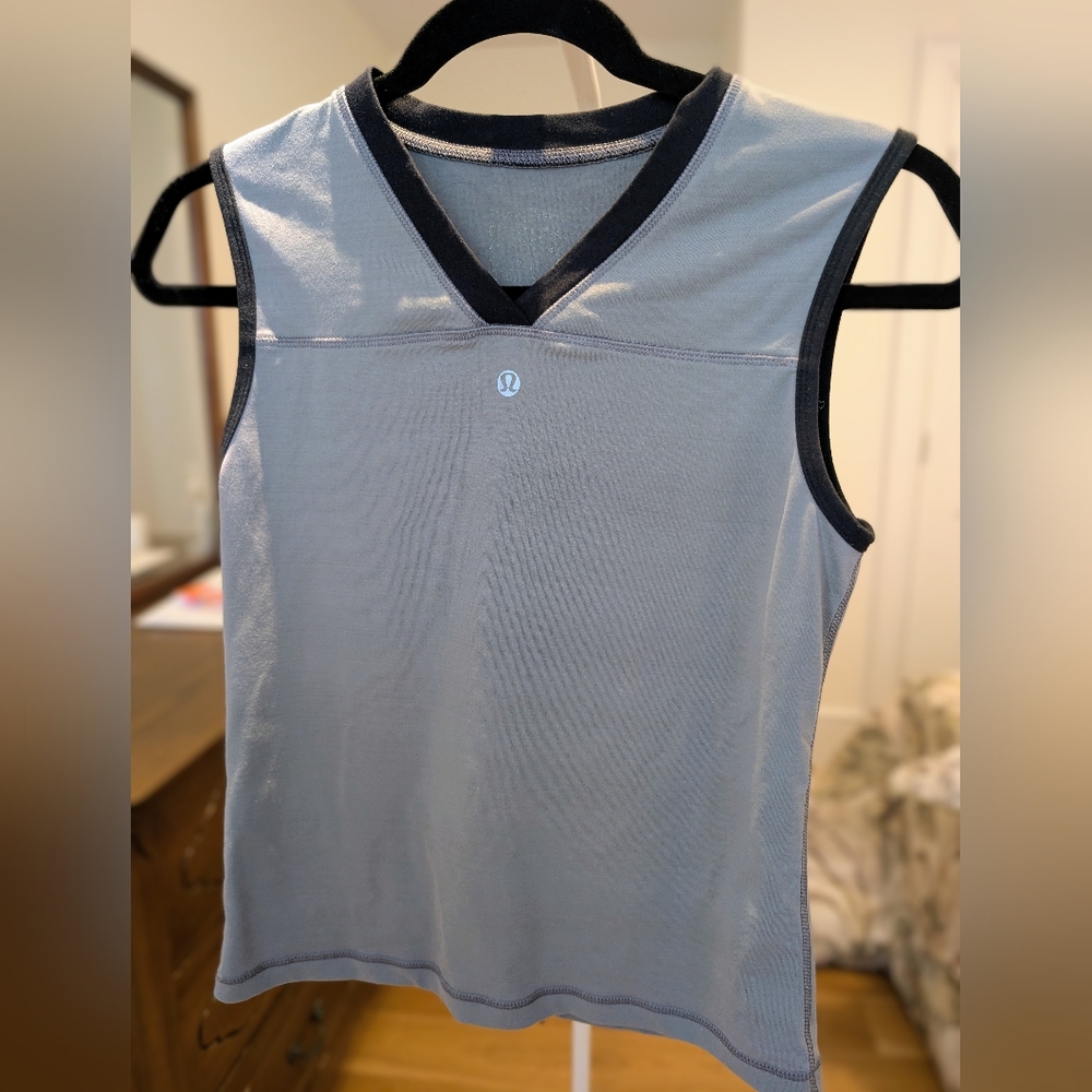 Lululemon Gray Sleeveless Top